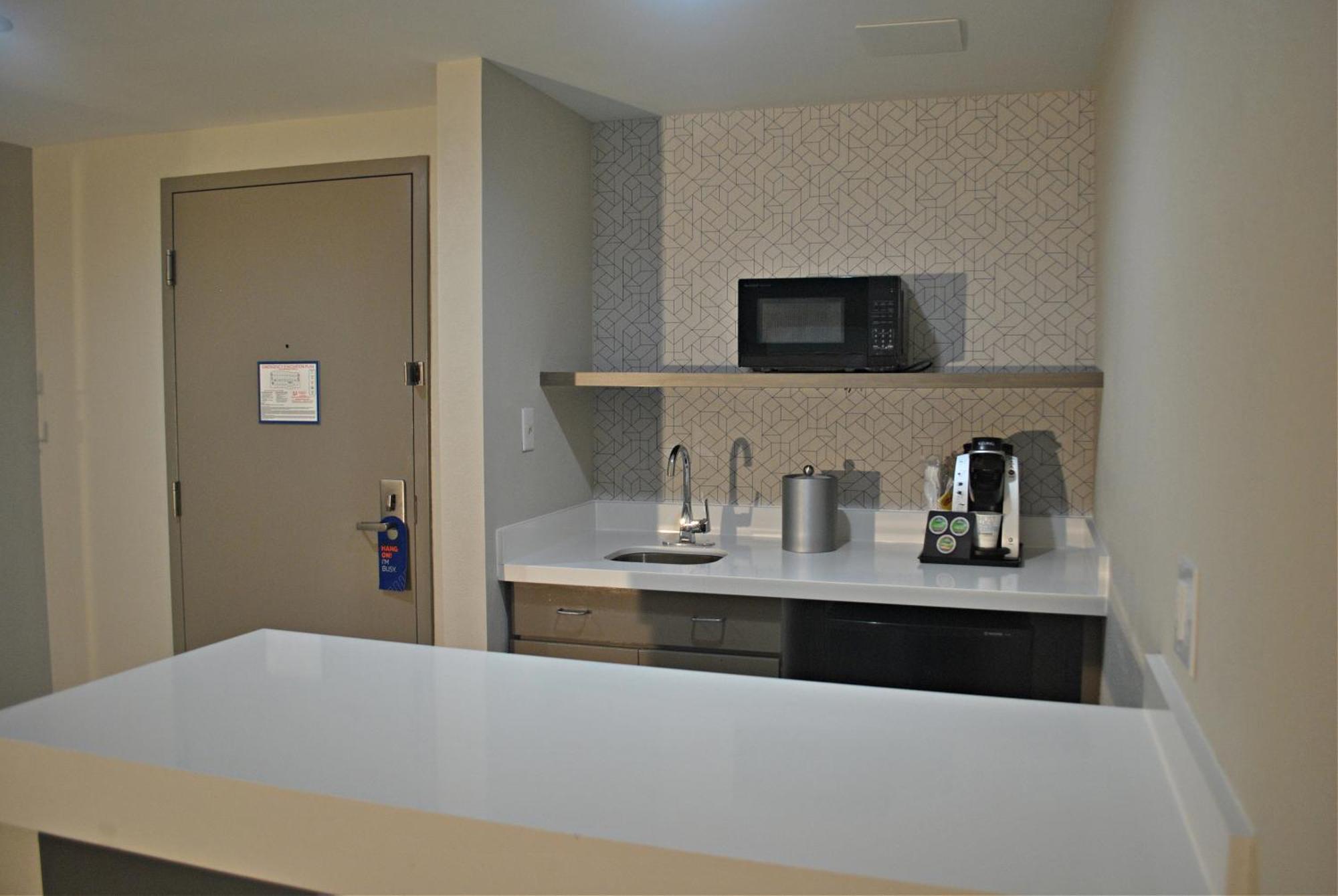 Holiday Inn Express Hotel & Suites Dover By Ihg Ngoại thất bức ảnh