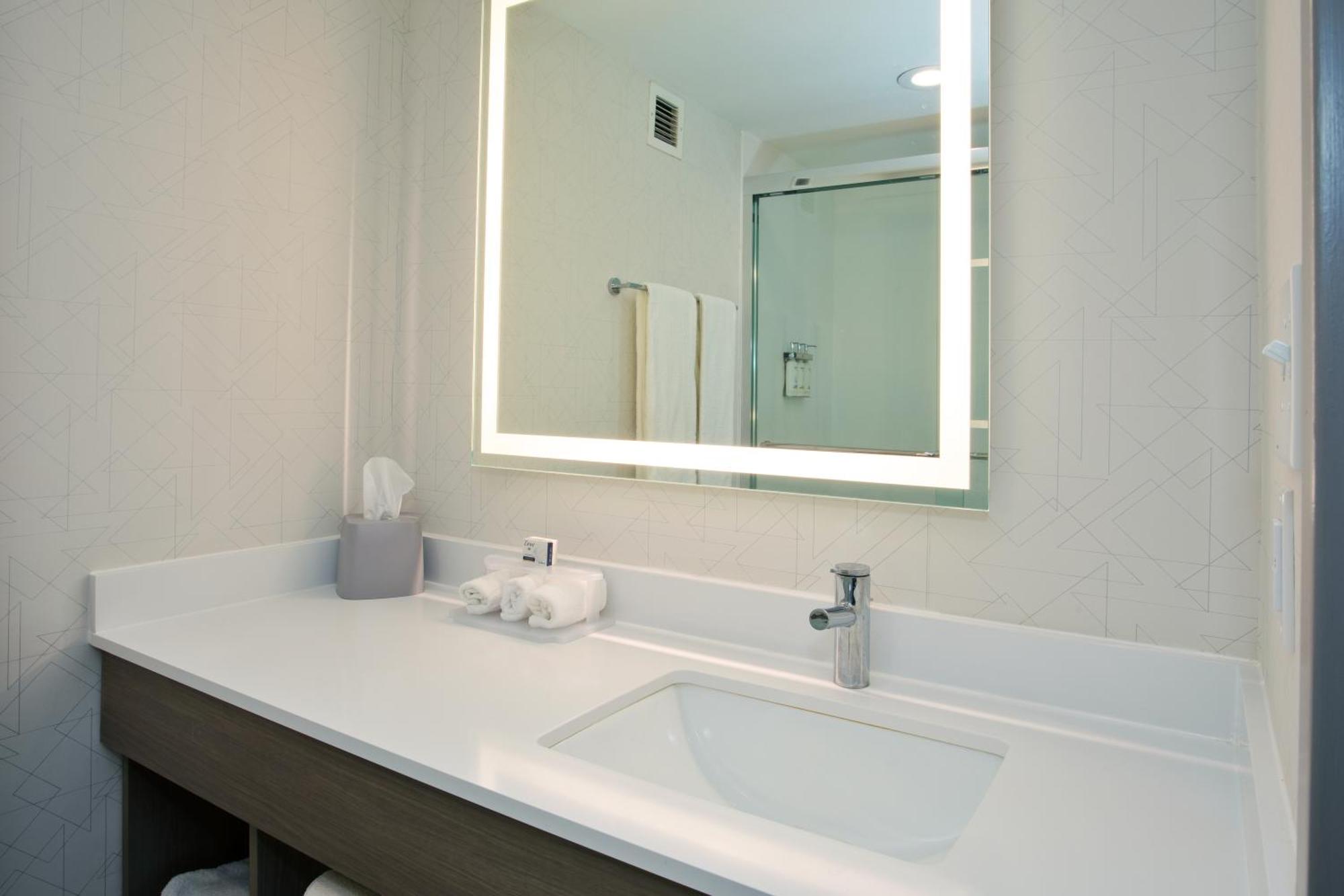 Holiday Inn Express Hotel & Suites Dover By Ihg Ngoại thất bức ảnh